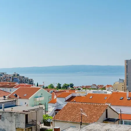 Marko - Three Bedroom With Balcony And Garden View Apartment *